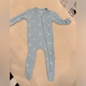 Kyte baby footie daisy